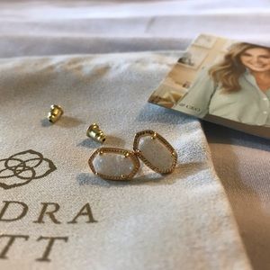 ✨New Kendra Scott Ellie Earrings Iridescent✨